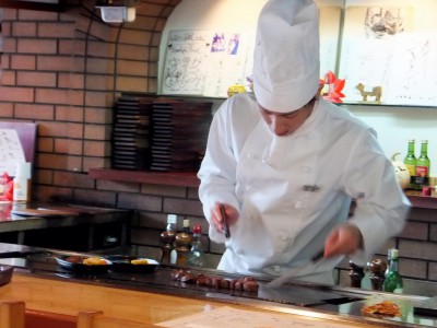 ステーキ調理中