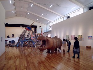 体育館内の展示