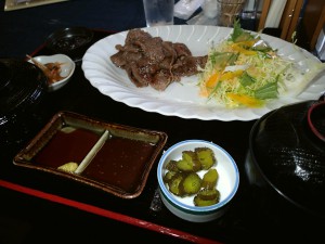 石楠花焼肉定食