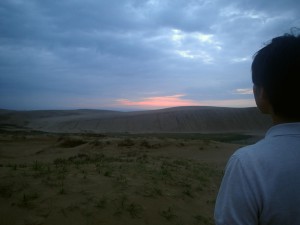 鳥取砂丘の夕陽と