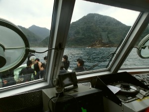 実習船の操船室からの風景