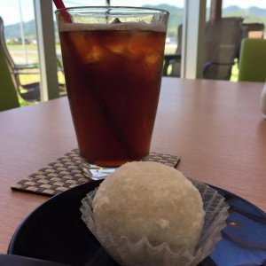 トマト大福とアイスコーヒー