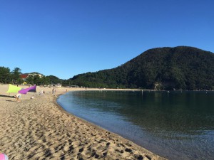 朝の佐津海水浴場