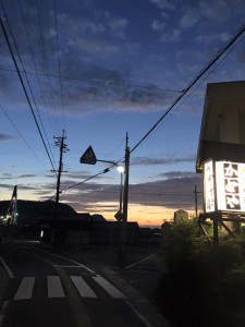 夏の夕暮れ（佐津集落）