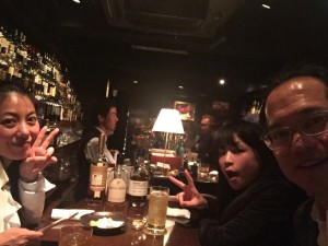 barにて