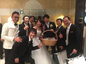 新郎新婦と記念撮影