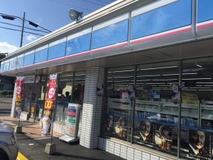 リニューアルしたばかりのローソン香住店