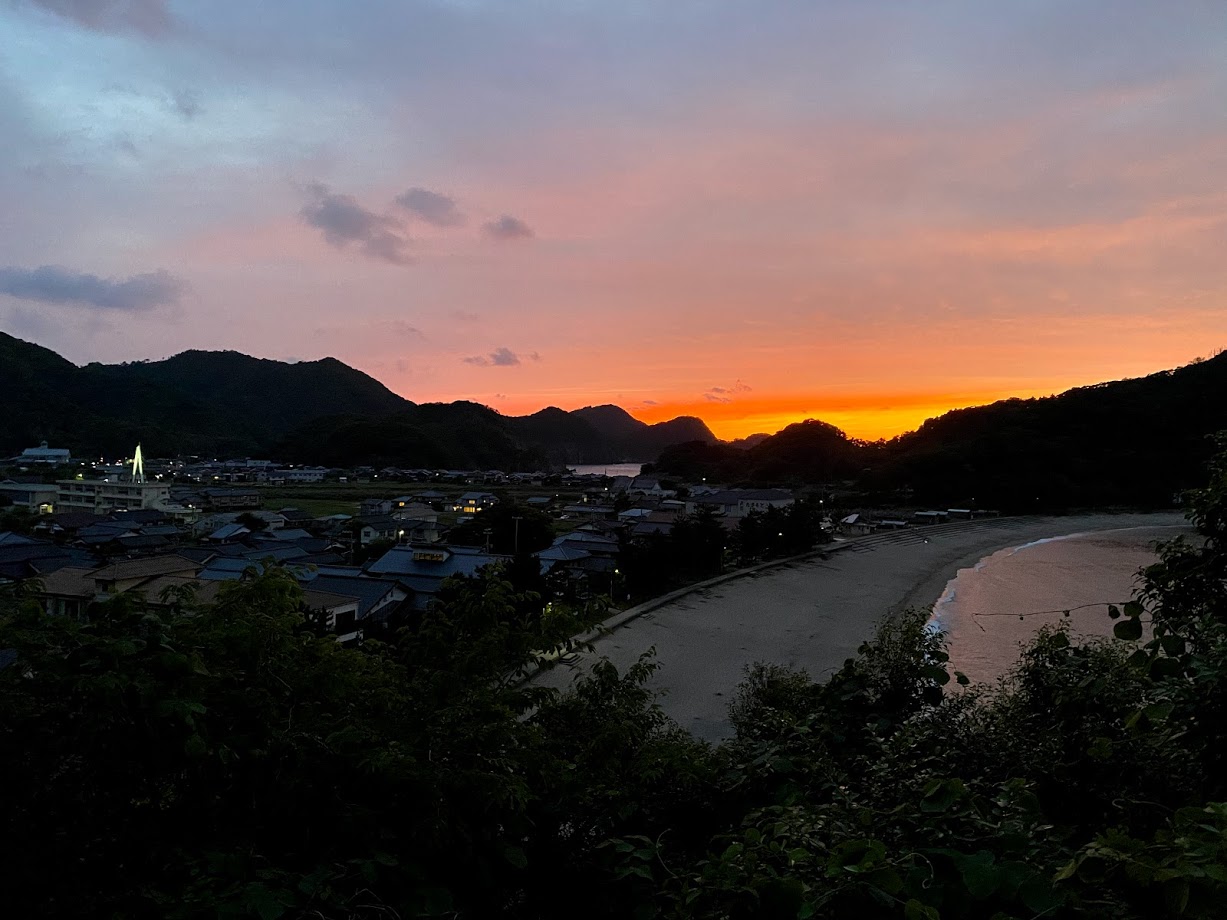 佐津集落の夕焼け