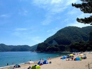 佐津海水浴場の東側