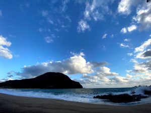 台風一過直後の海（広角Ver.)