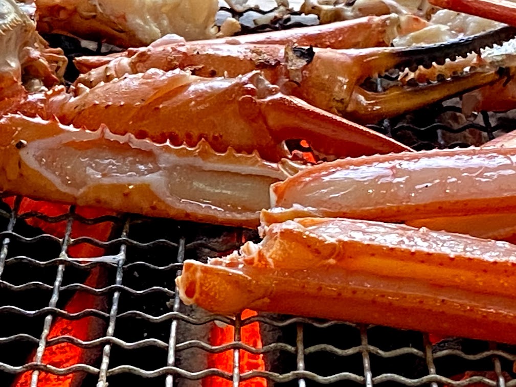 香住ガニでも炭火焼きが当館の名物