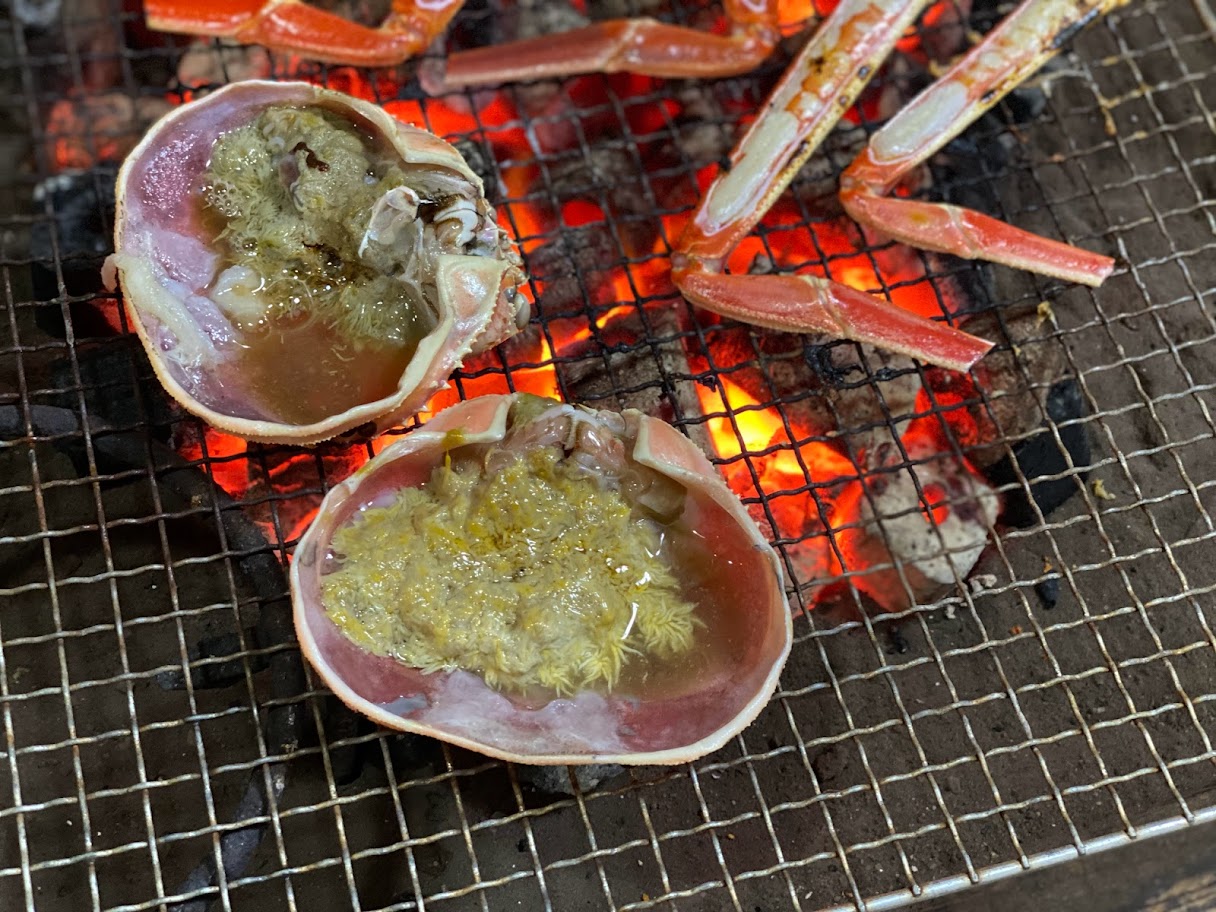 炭火で焼きガニ＆甲羅味噌焼き