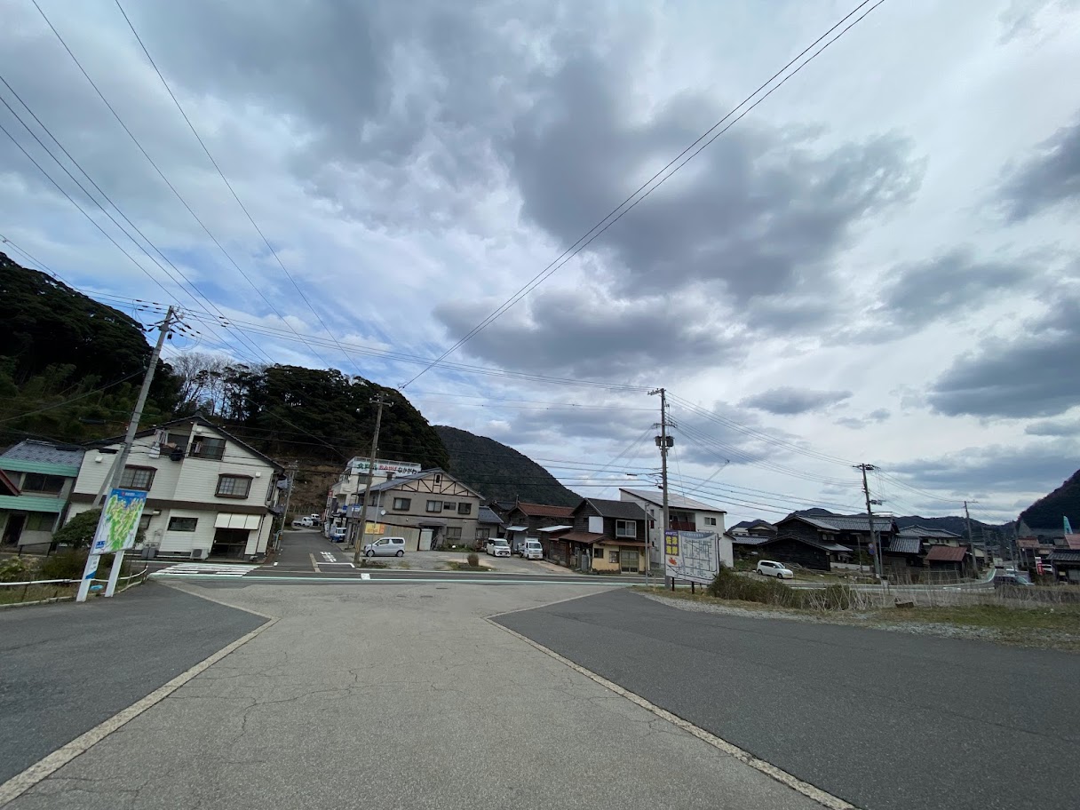 JR佐津駅前の風景