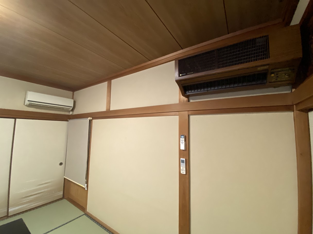 一つの部屋にエアコンが２台