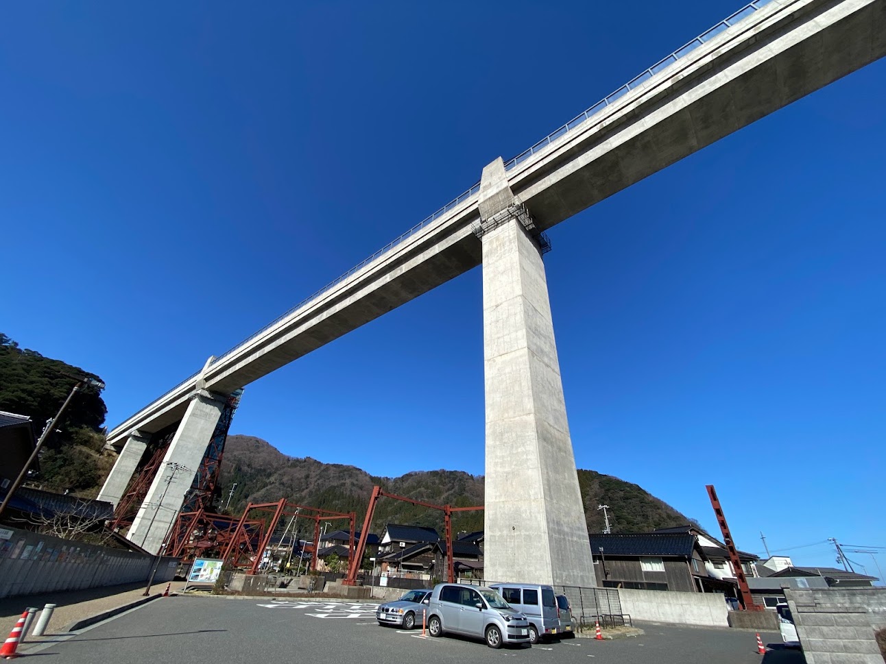 快晴の日の余部橋梁