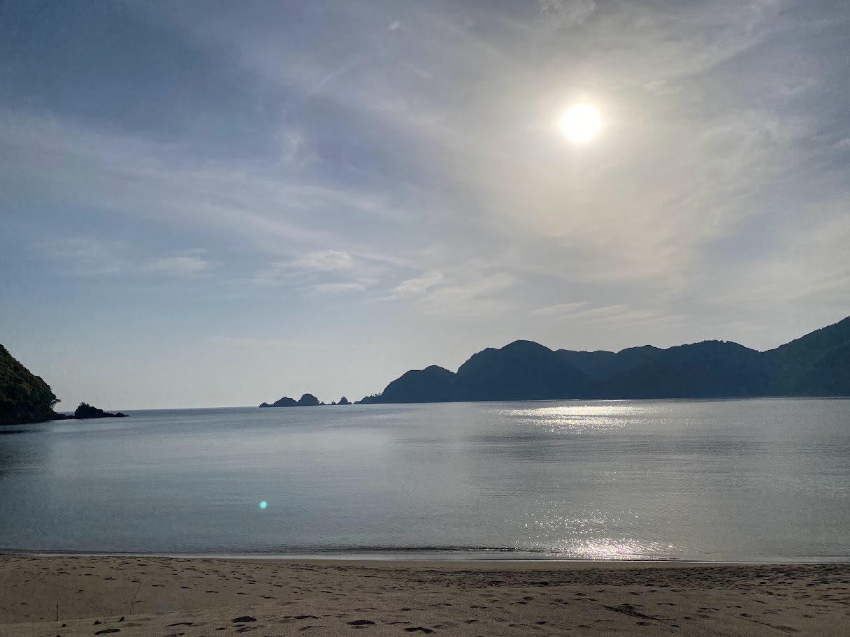 ５月の佐津海水浴場