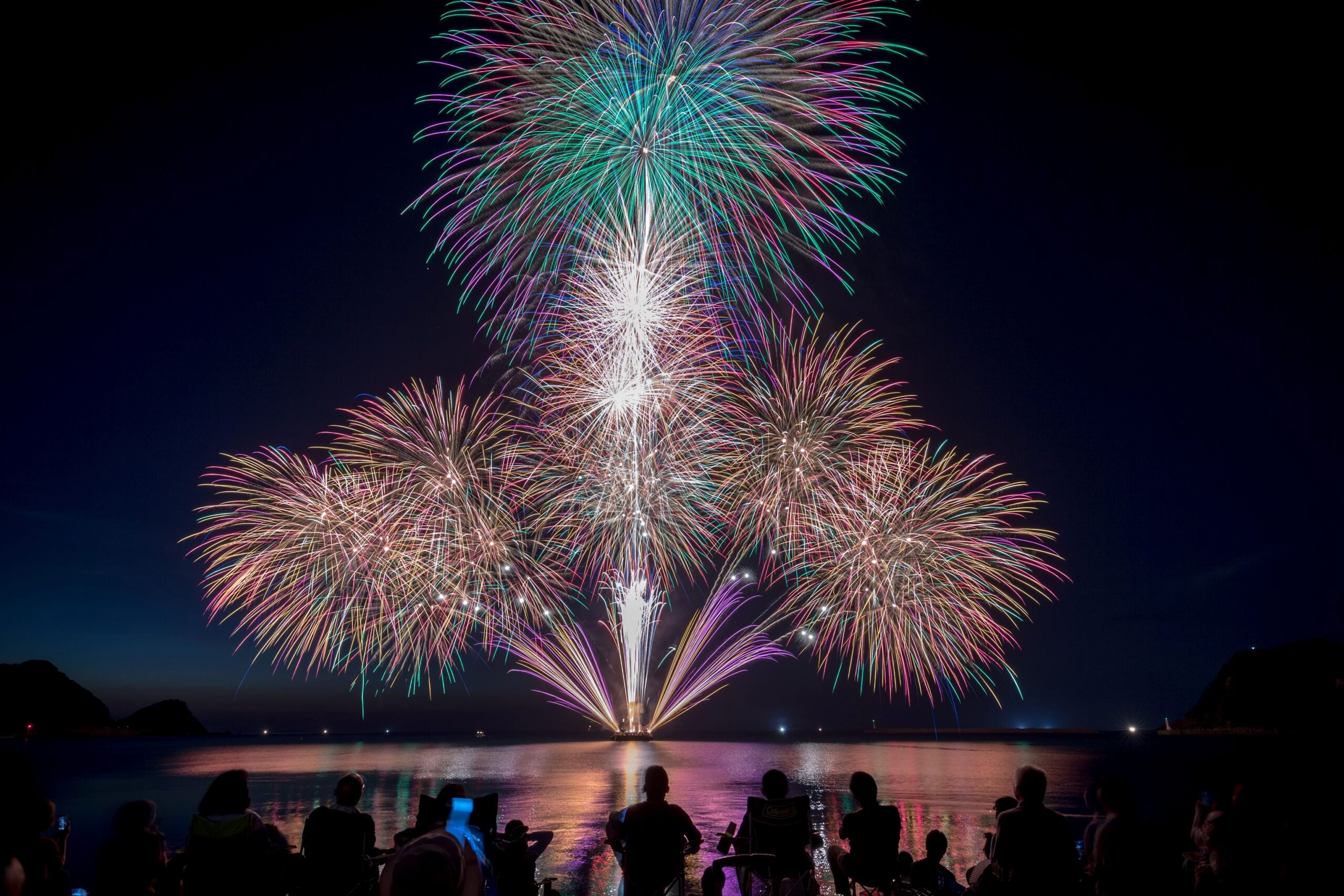 香住ふるさとまつりでの海上花火