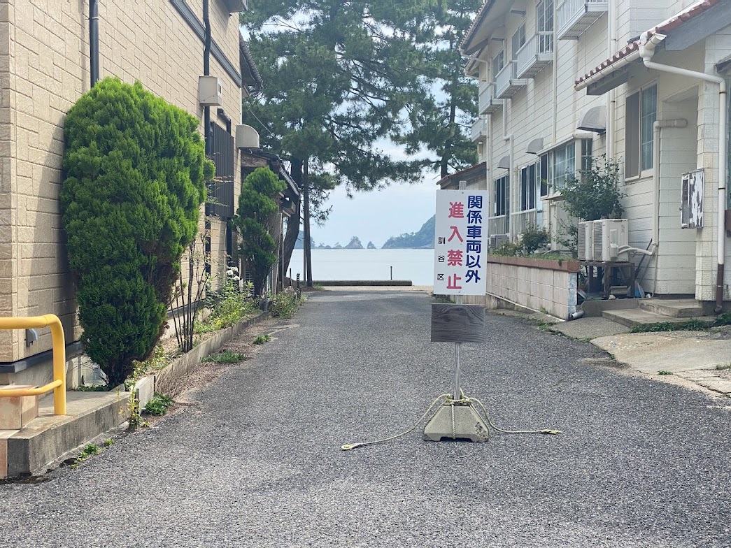 車は海水浴場への侵入禁止です！