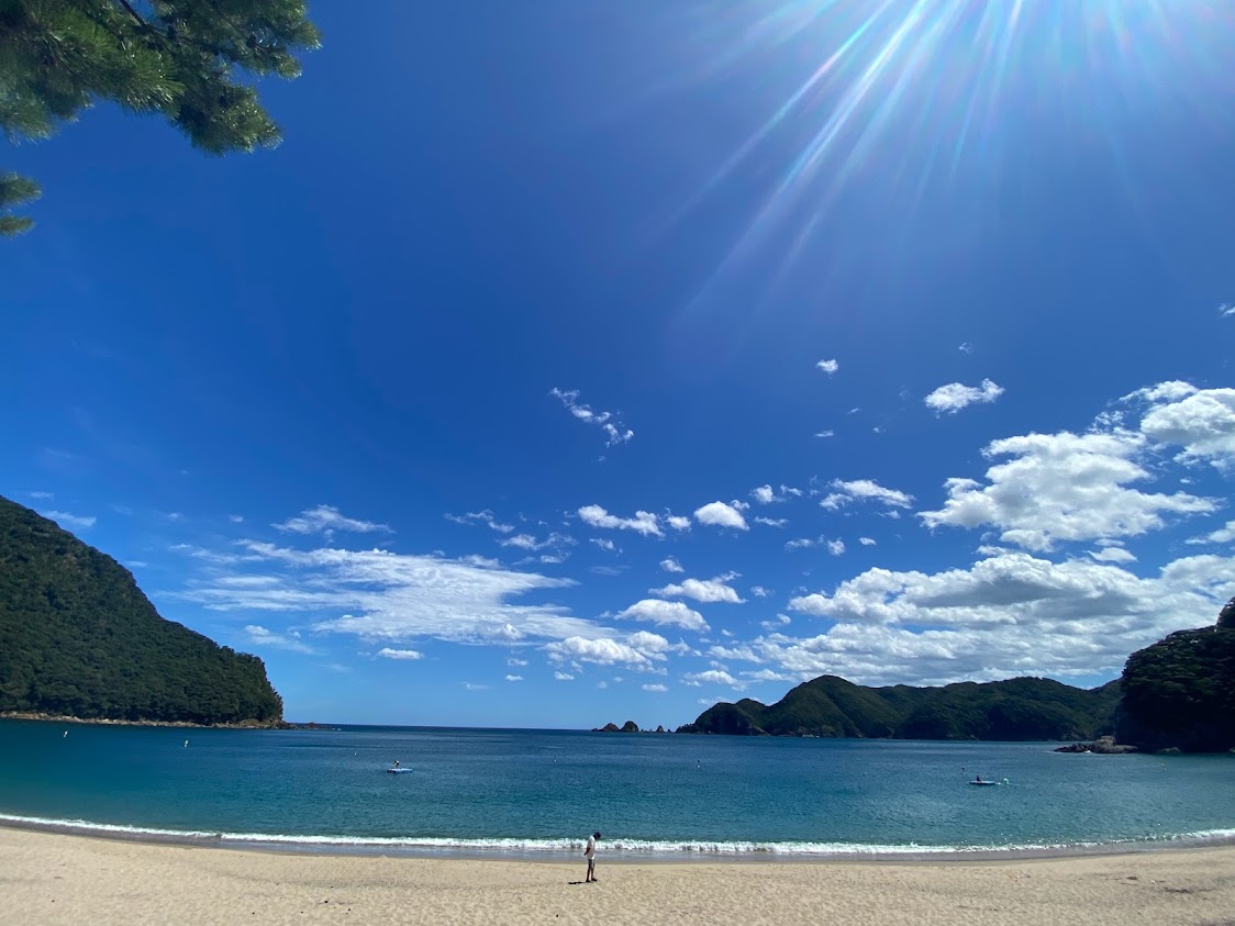 ８月１０日、午前中の佐津海水浴場