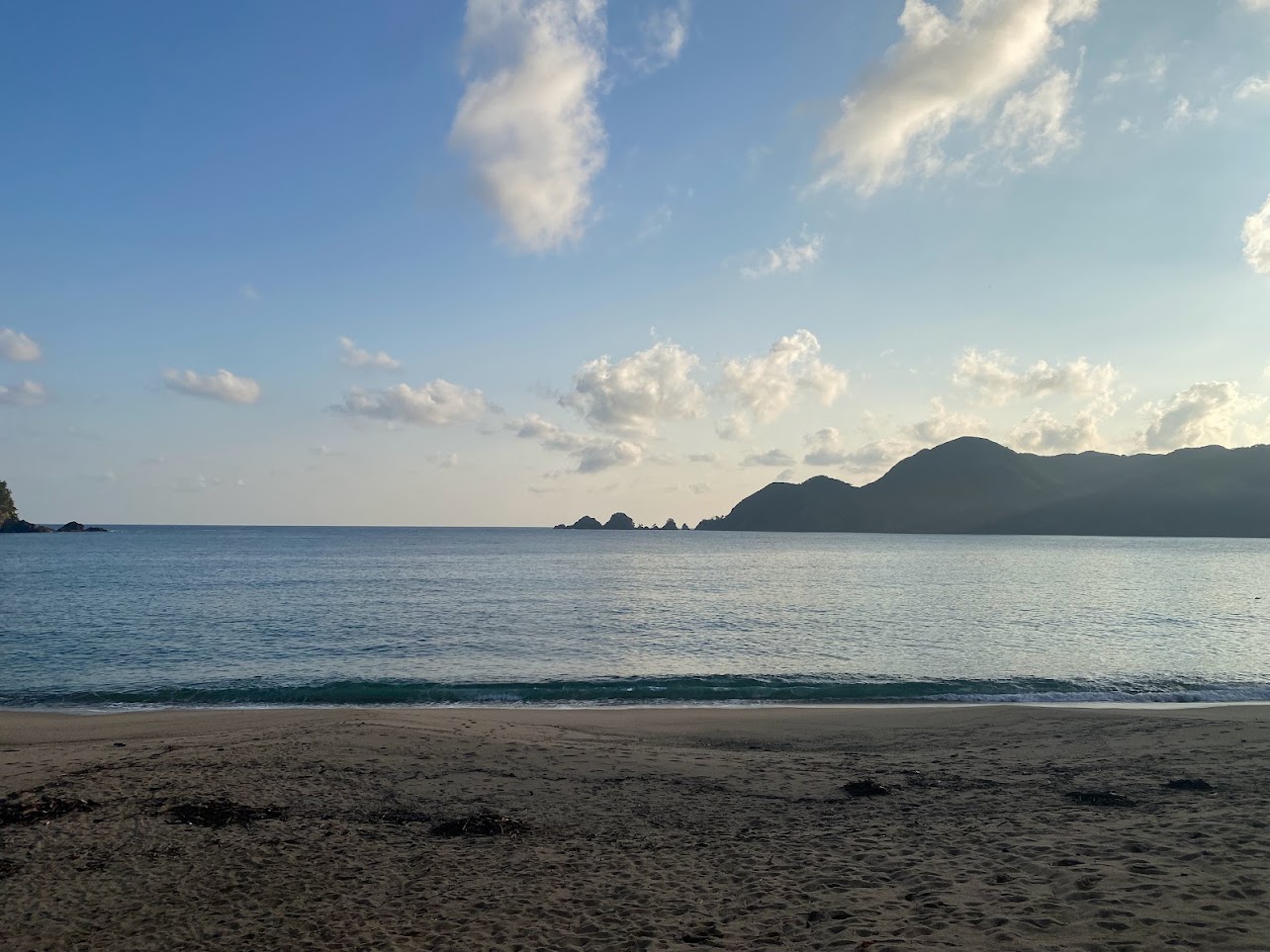 秋の佐津海水浴場