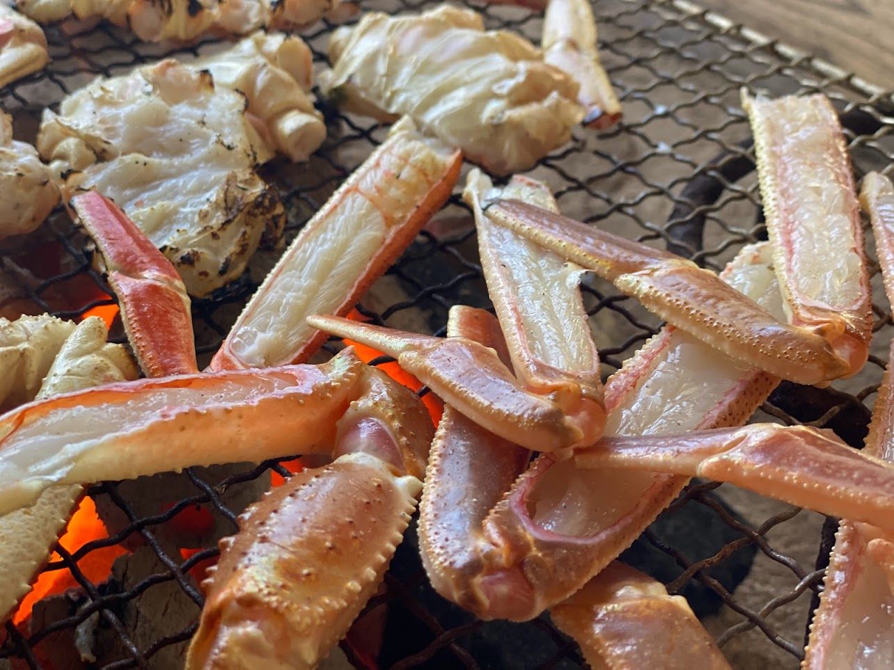 焼きガニも炭火で！！