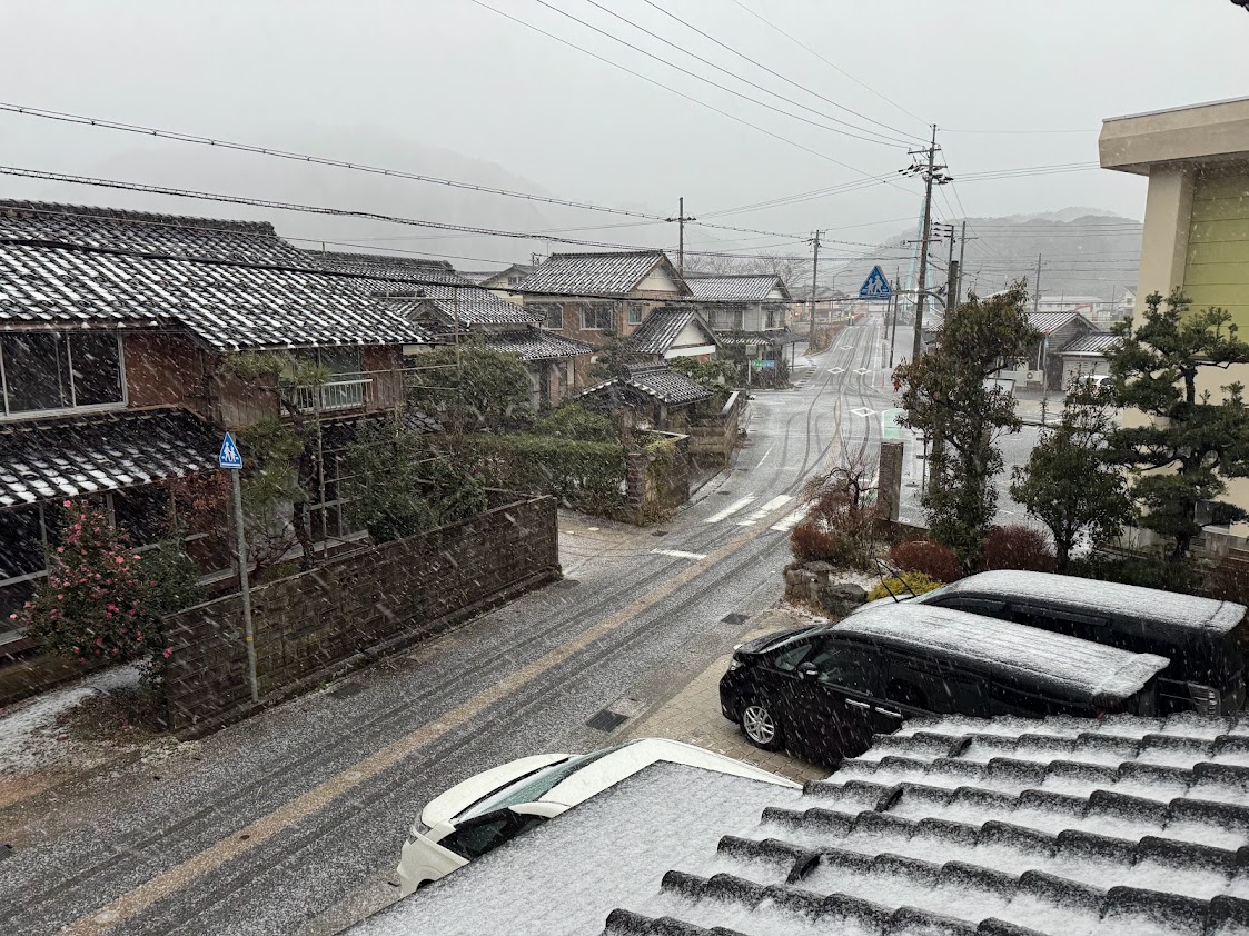 １月７日夕方ごろから雨が霰に