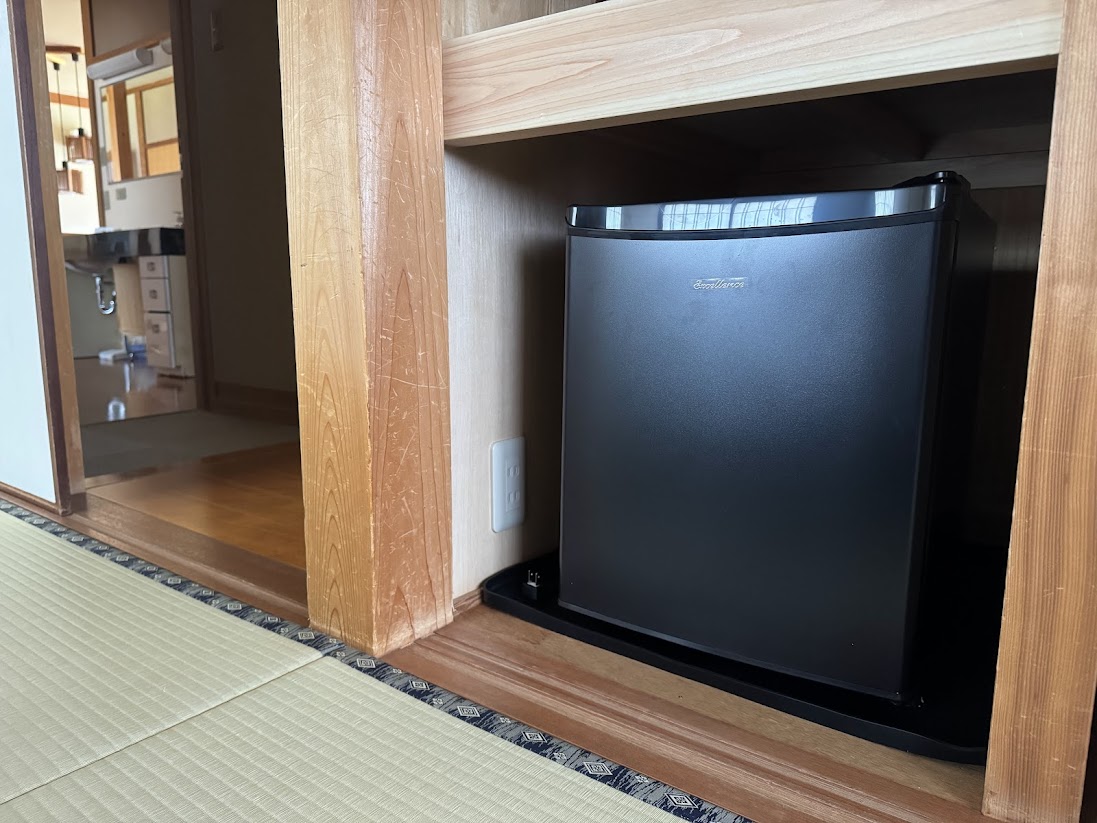 客室用冷蔵庫