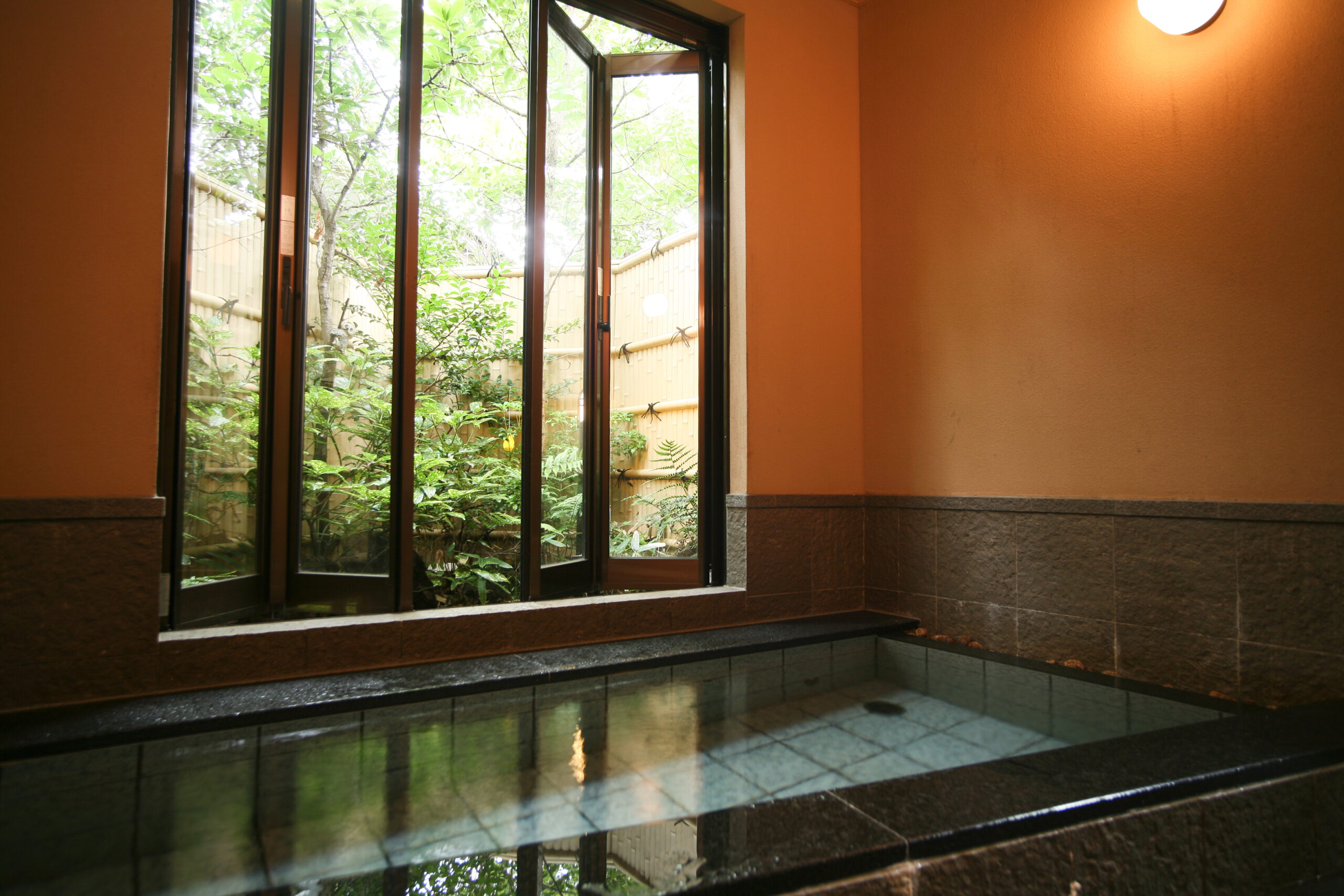 民宿かどや男湯浴槽