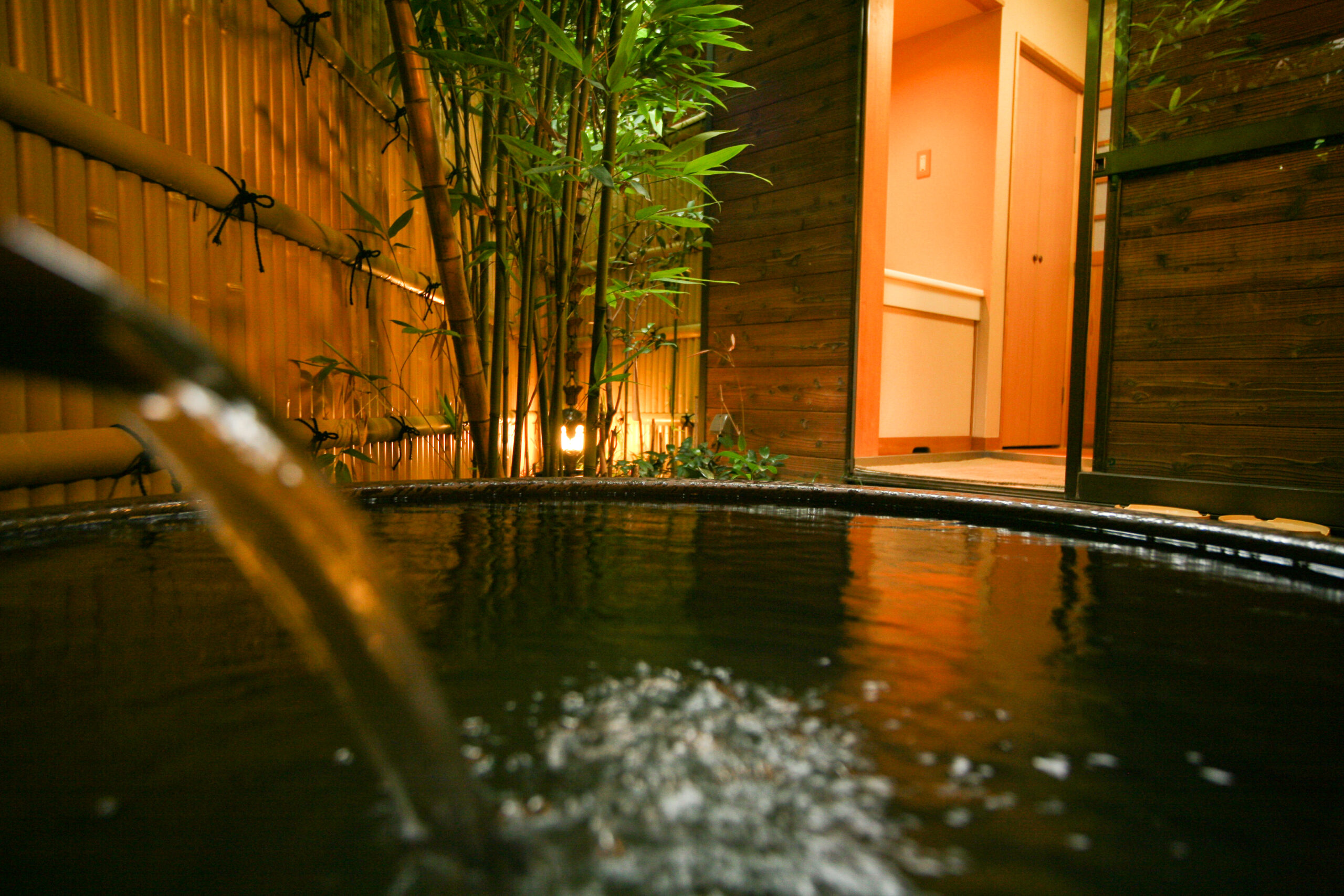 天然温泉とは？