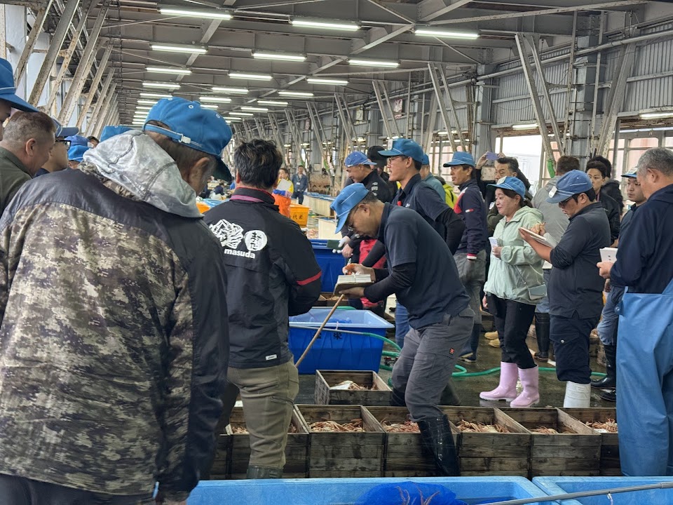 柴山港での競りにて