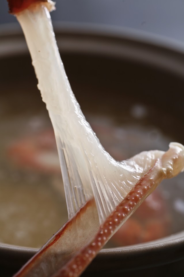 殻から身を取り出します