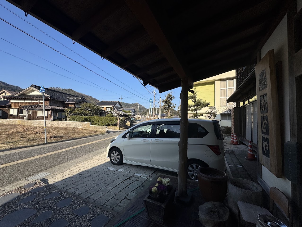 令和8年2月21日朝、かどや前快晴