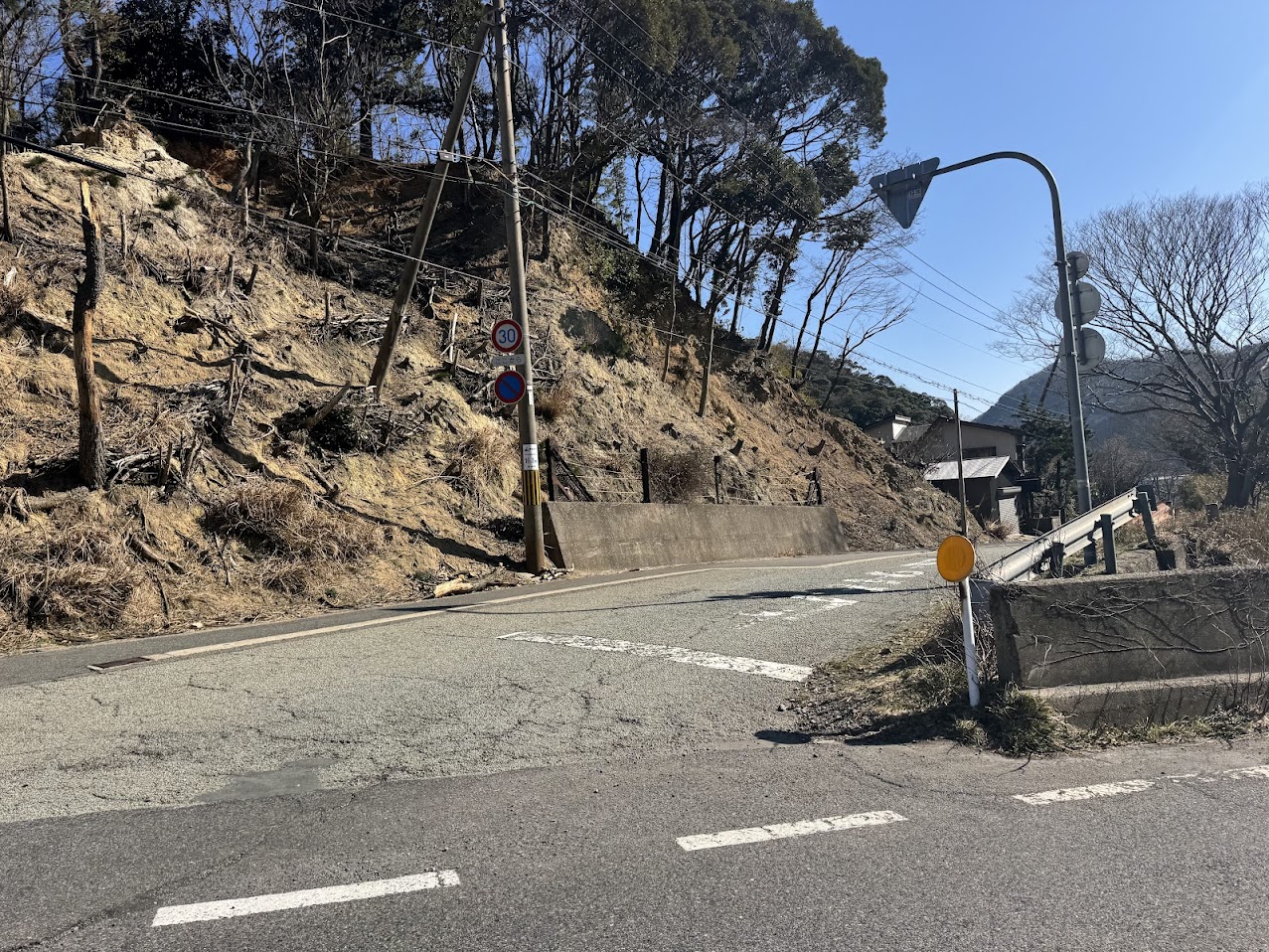 柴山・香住に最も近い佐津集落入口