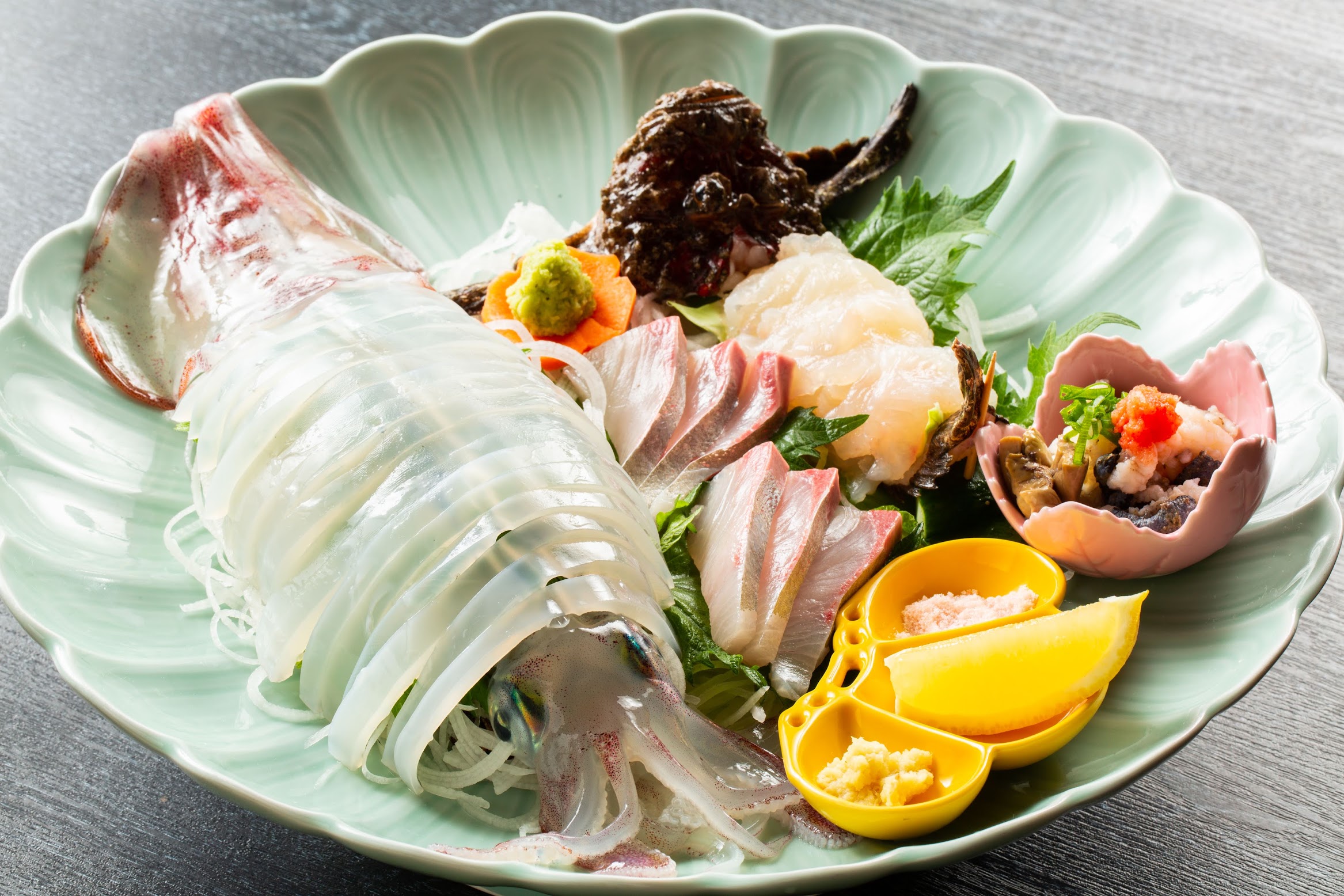 活イカ・活オコゼの舟盛