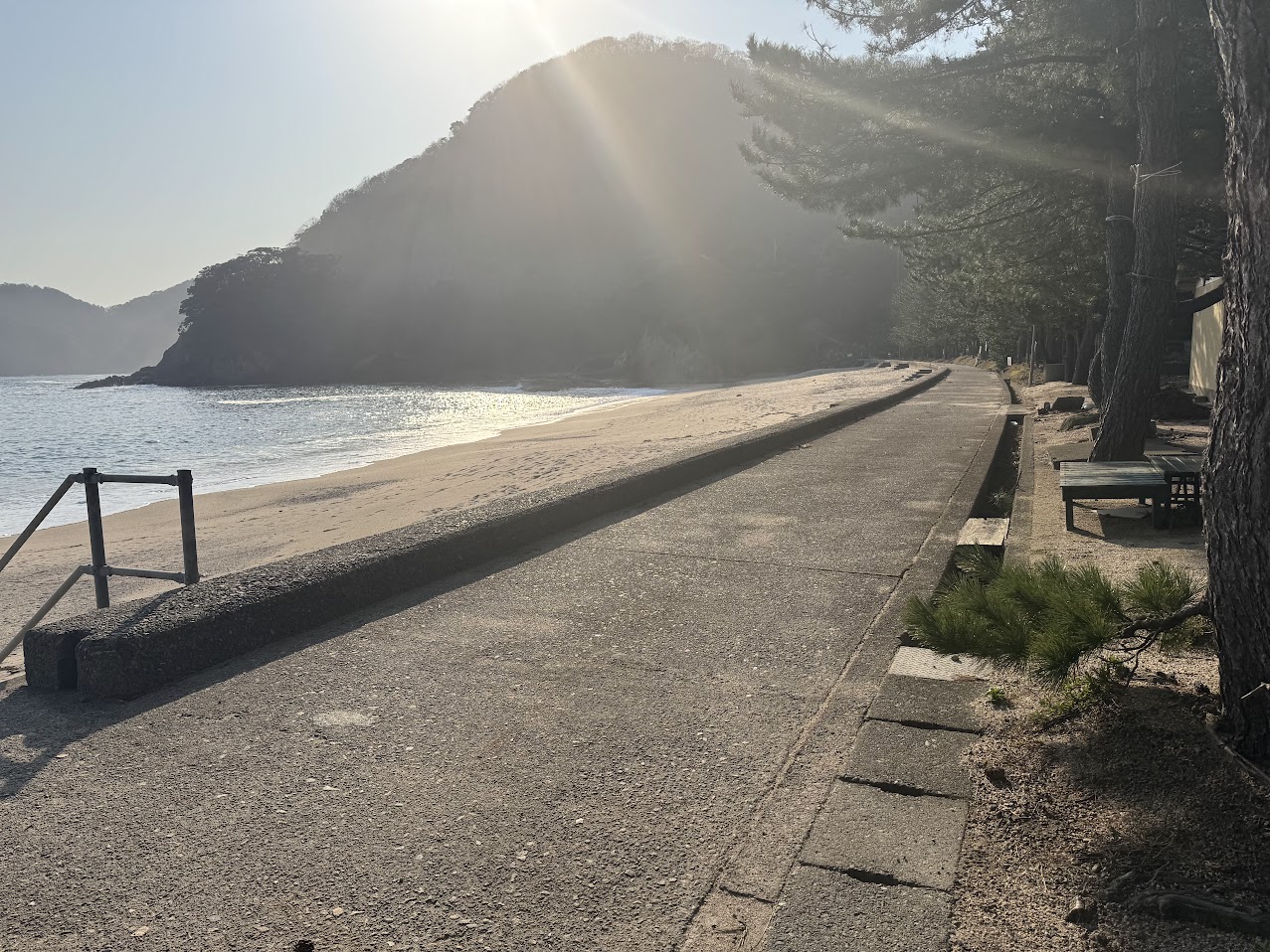 佐津海水浴場遊歩道（東側）