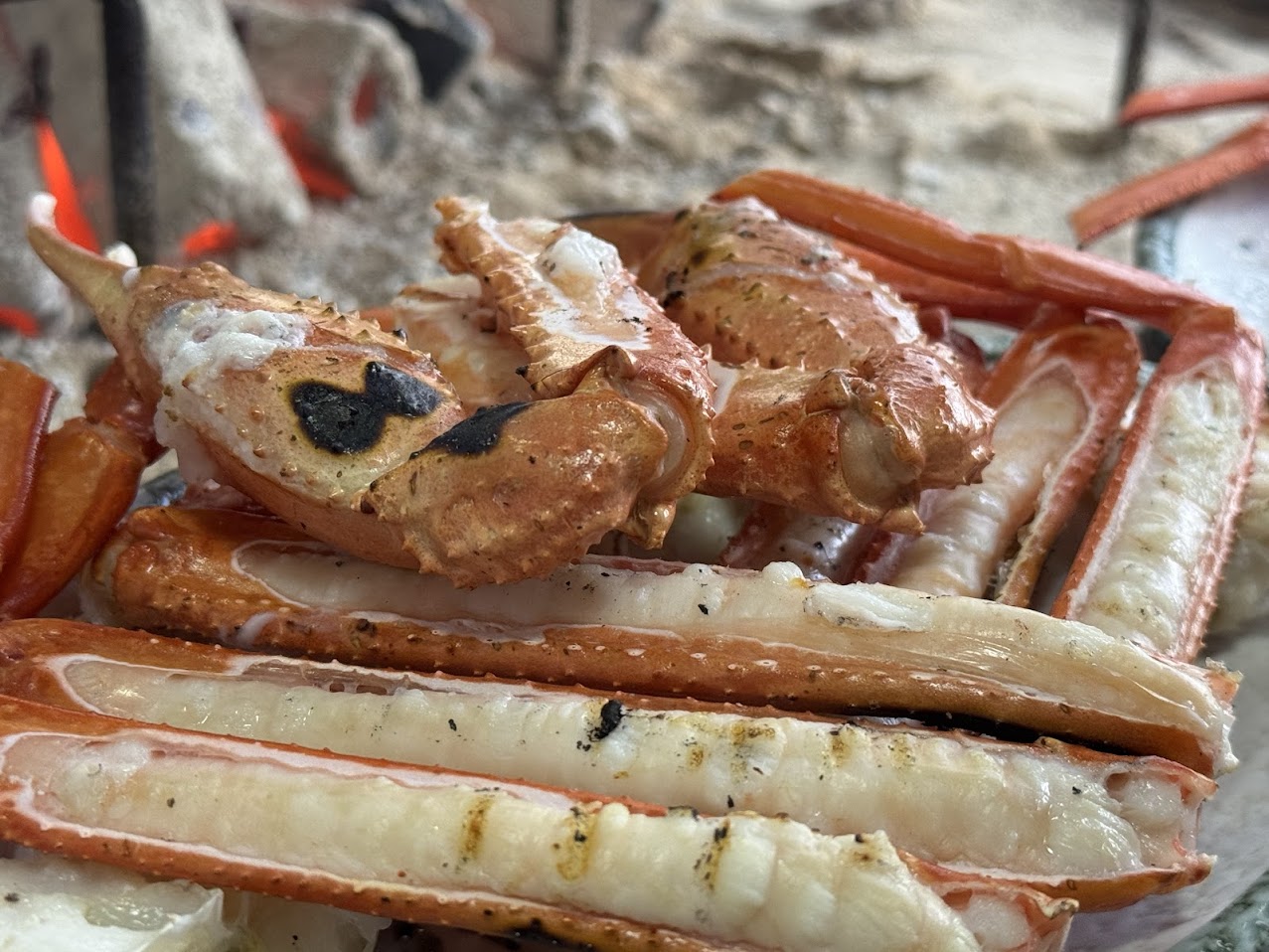 囲炉裏で焼き立て♪炭火焼き香住ガニ