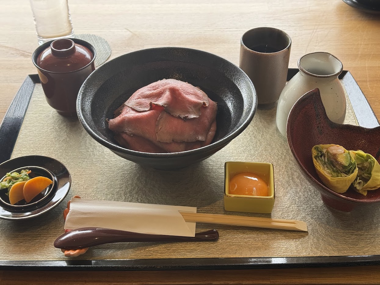 但馬牛ローストビーフ丼