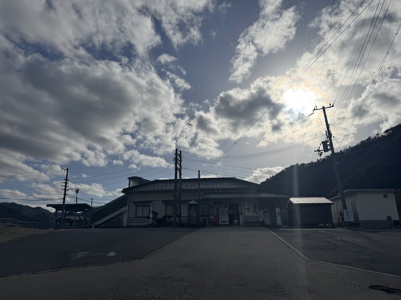 佐津駅前