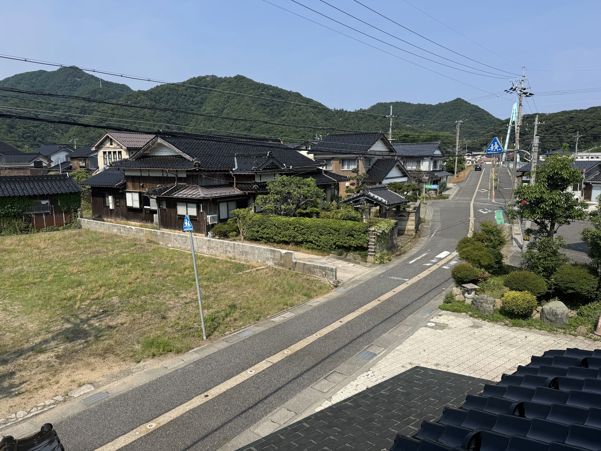 かどや2階より見える快晴の風景(R8.6.11.)
