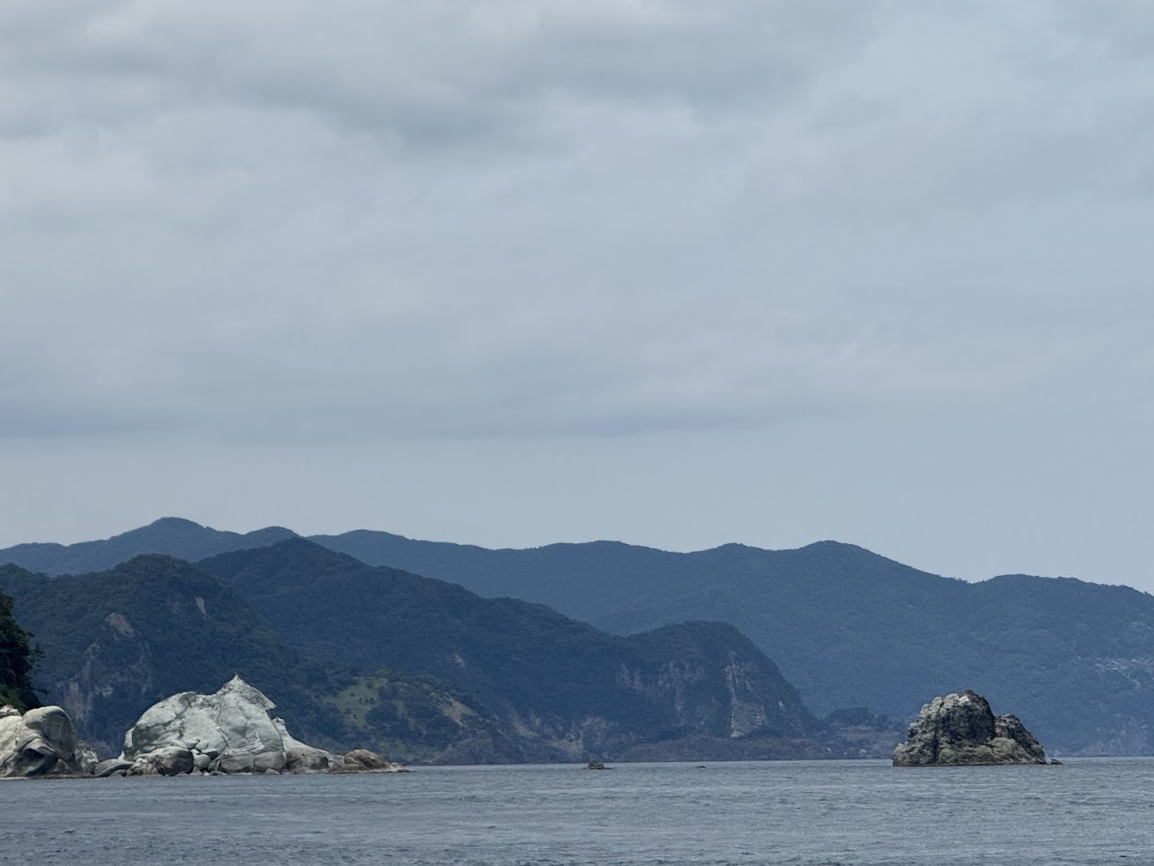 今子浦海上から鎧の袖を臨む