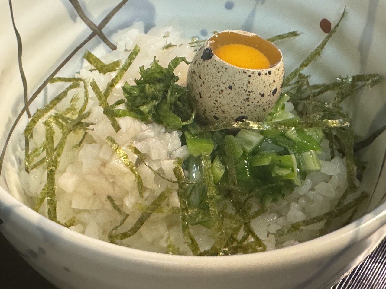 かどや名物〆の「イカ丼」