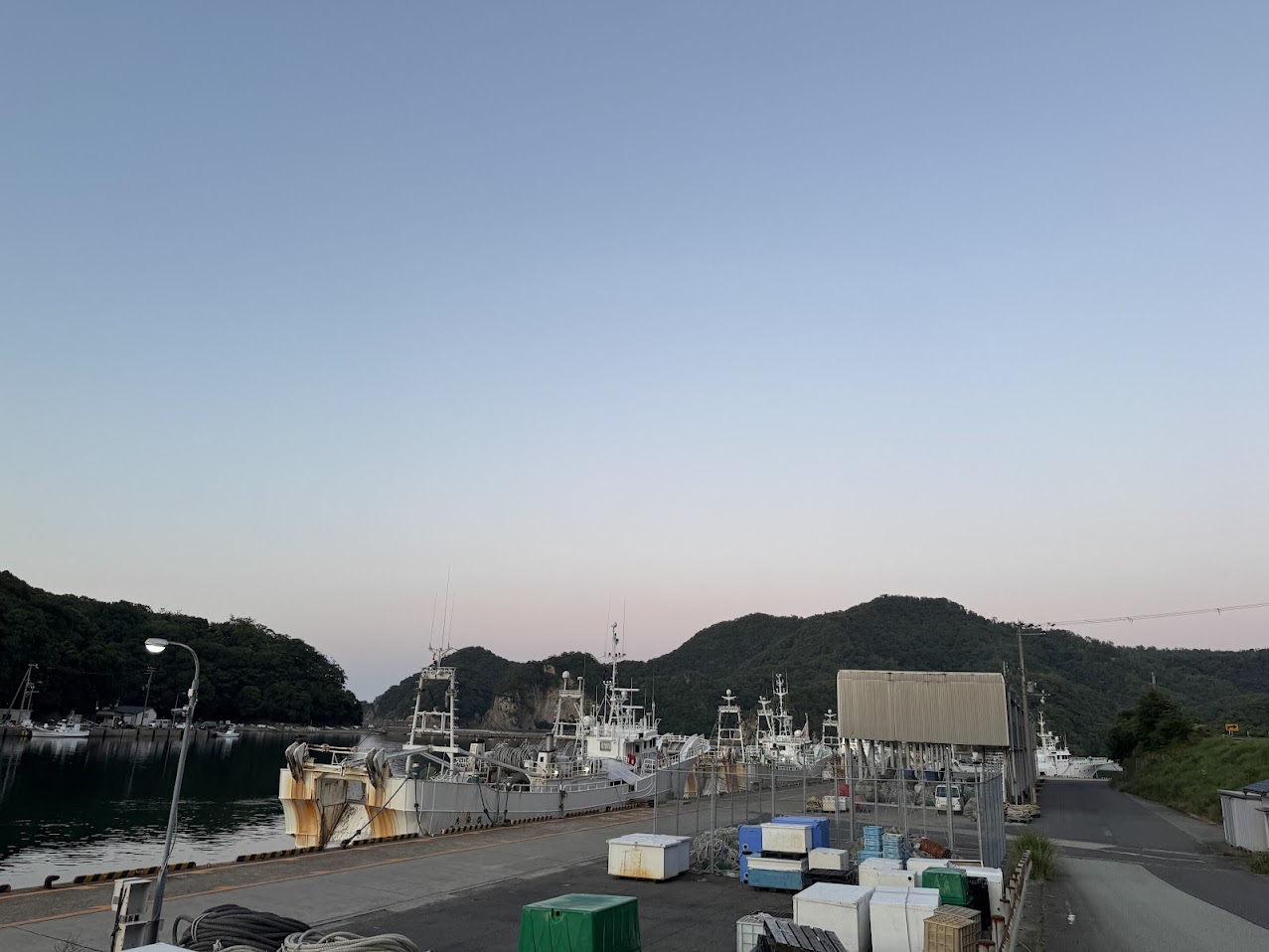 底引網漁船休漁中（柴山港にて）