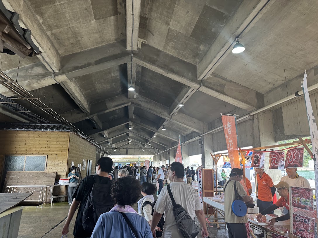 香住ガニまつり、上屋内は大盛況でした♪