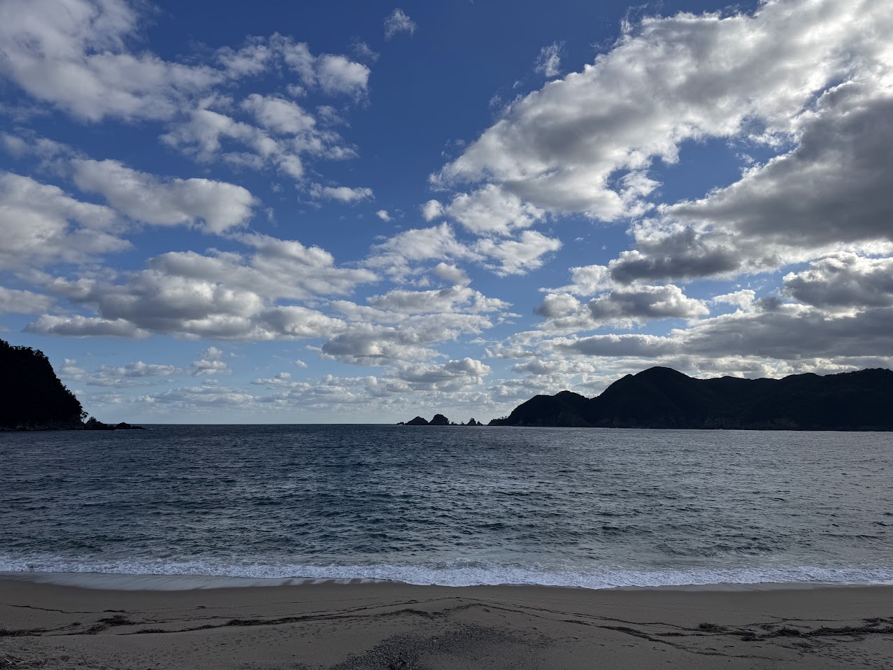 秋の佐津海水浴場